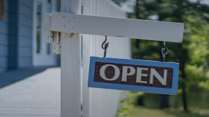 Muskoka Lakes Museum open sign